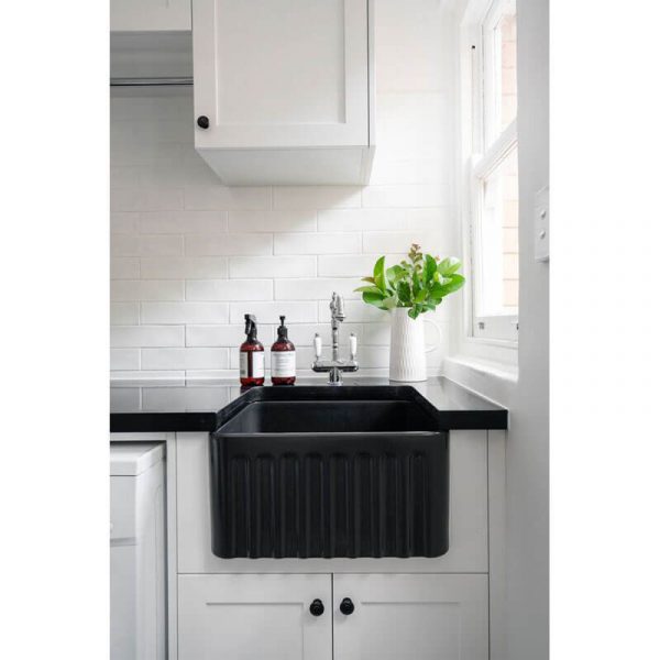 Turner Hastings Novi 50 x 46 Fine Fireclay Single Bowlbutler Sink Matte Black | NO50FS-MB - Image 3