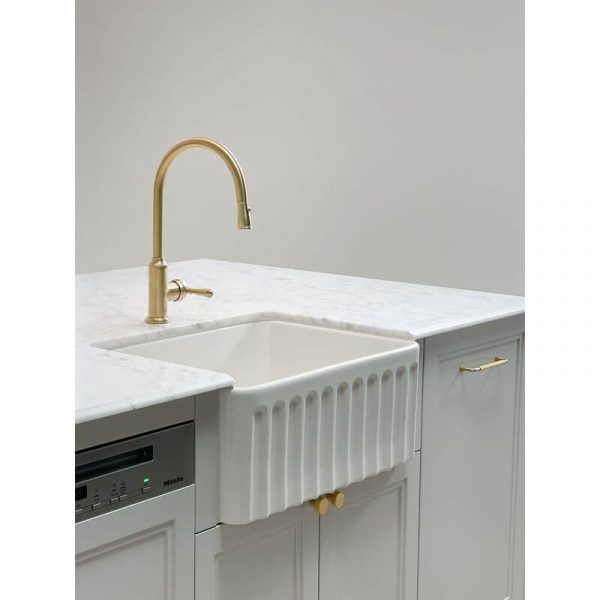 Turner Hastings Novi 60 x 46 Fireclay Single Bowl Butler Sink Gloss White | NO60FS - Image 3