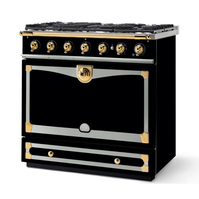 La Cornue Albertine90 ALB90DFBL shiny black freestanding cooker with stainless steel accents, featuring premium kitchen appliance design, including an oven, cooktop, and modern cooking appliances.