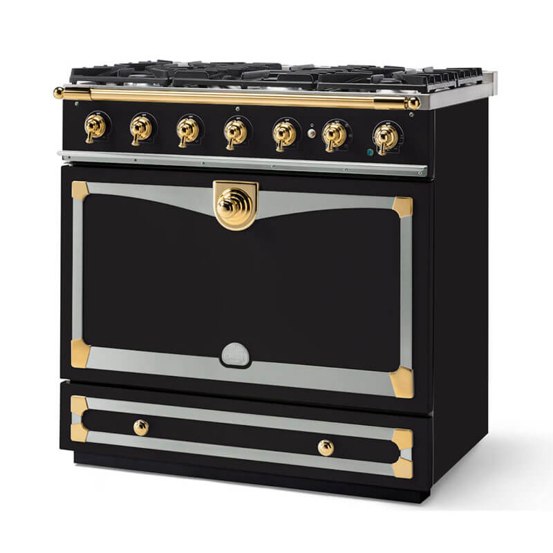 La Cornue Albertine90 ALB90DFMB Matt Black Cooker, a luxurious freestanding kitchen appliance with stainless steel details.